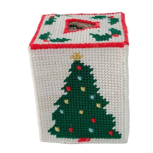 Vintage plastic canvas stitched Christmas tissue cover box - Picture 1 of 5